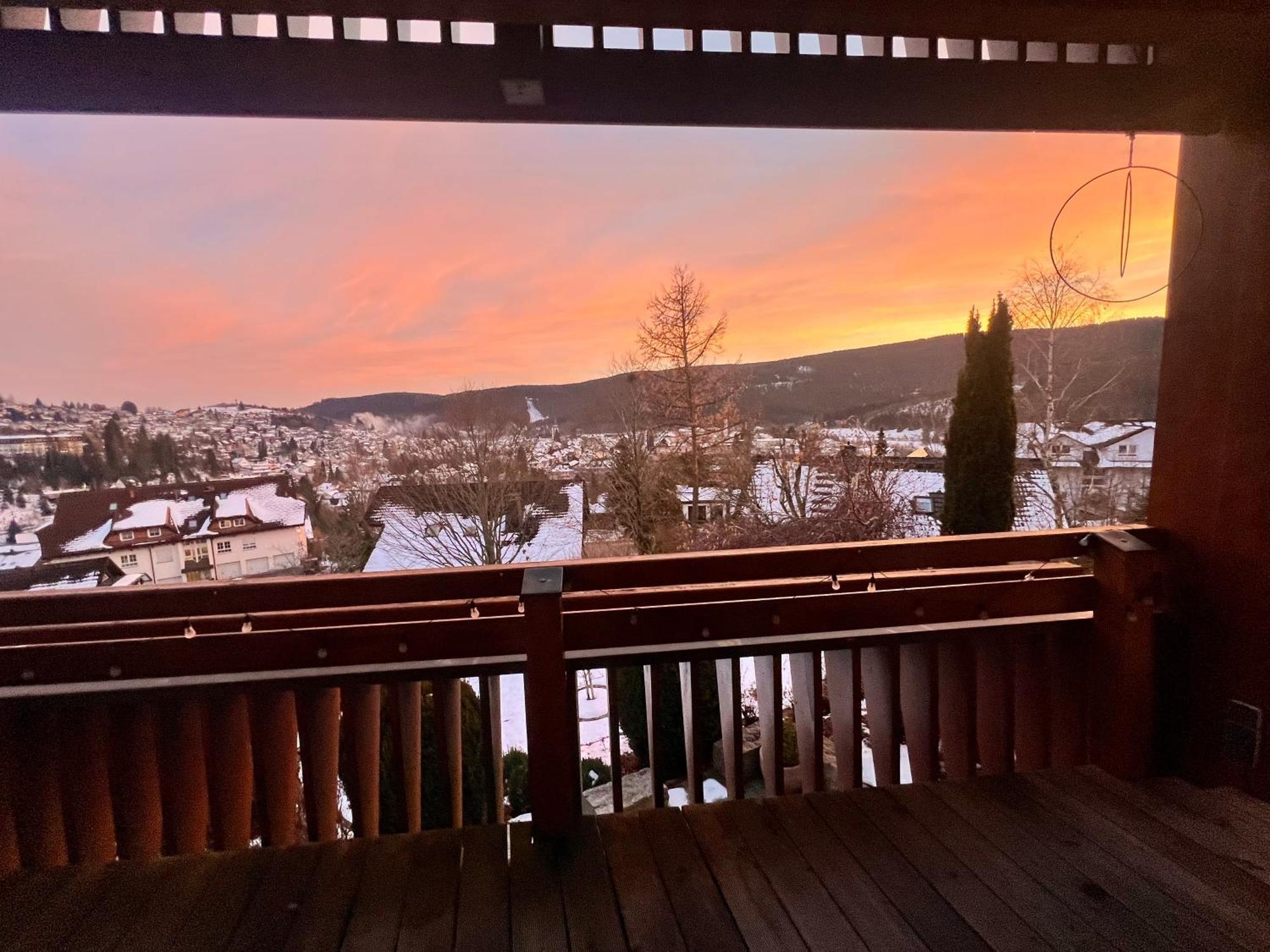 Panoramablick Mit Privatparkplatz, 2 Balkone Und 1,5 Baeder Apartment Titisee-Neustadt Exterior photo